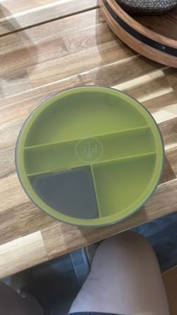 Pampered Chef Salad Cutting Bowl. 