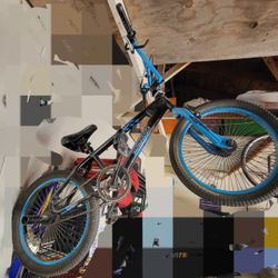 Mongoose Crush BMX Bike 