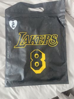 Kobe Jersey Statue Reveal