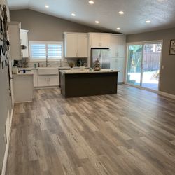 Laminate Flooring And Vinyl , Baseboard 