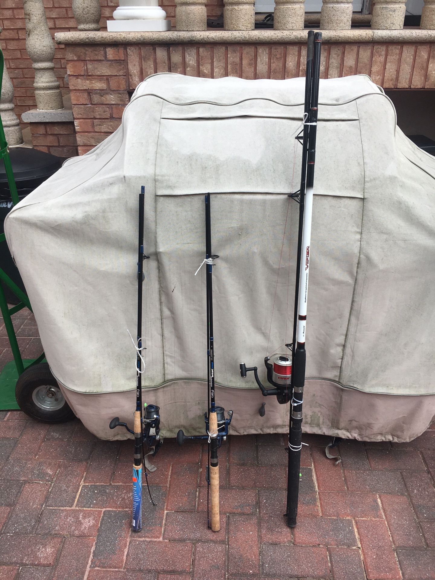 3 fishing rods used one time $325