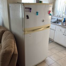 FRIDGE FOR SALE