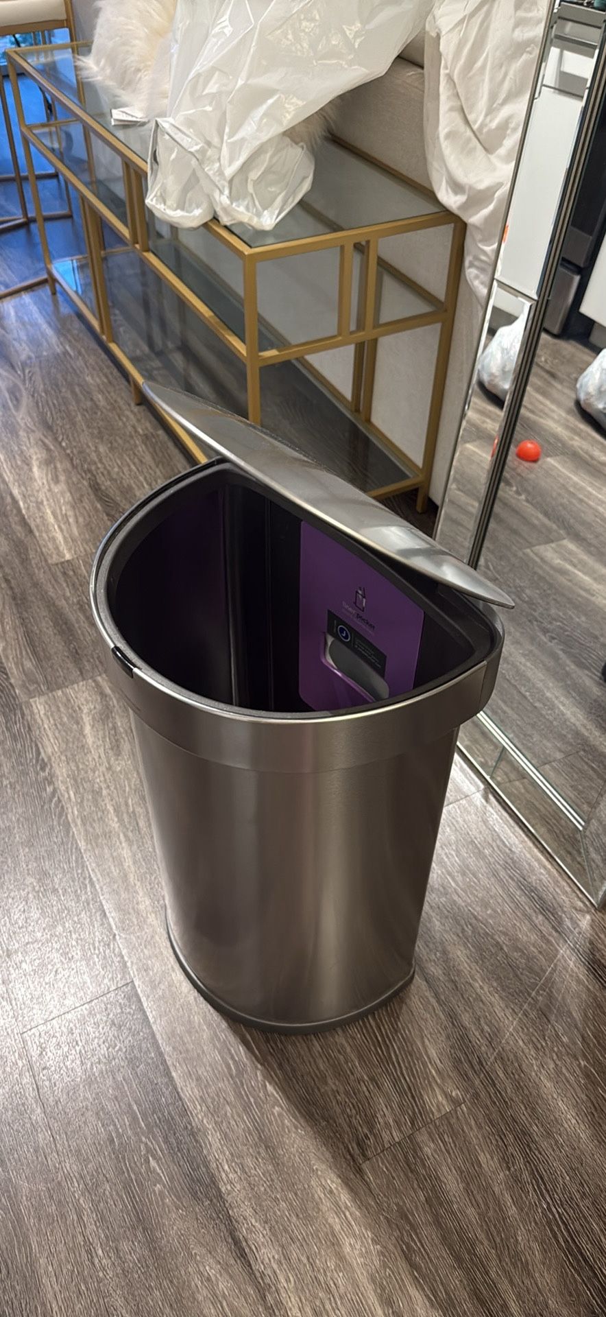 Simple Human Trash Bin