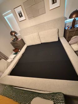 Upholstered Kind bed-Minor damage