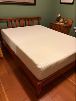 Barely used mattress for sale!  https://offerup.com/redirect/?o=aHR0cHM6Ly9hLmNvL2QvMDJZRjhQM1c=