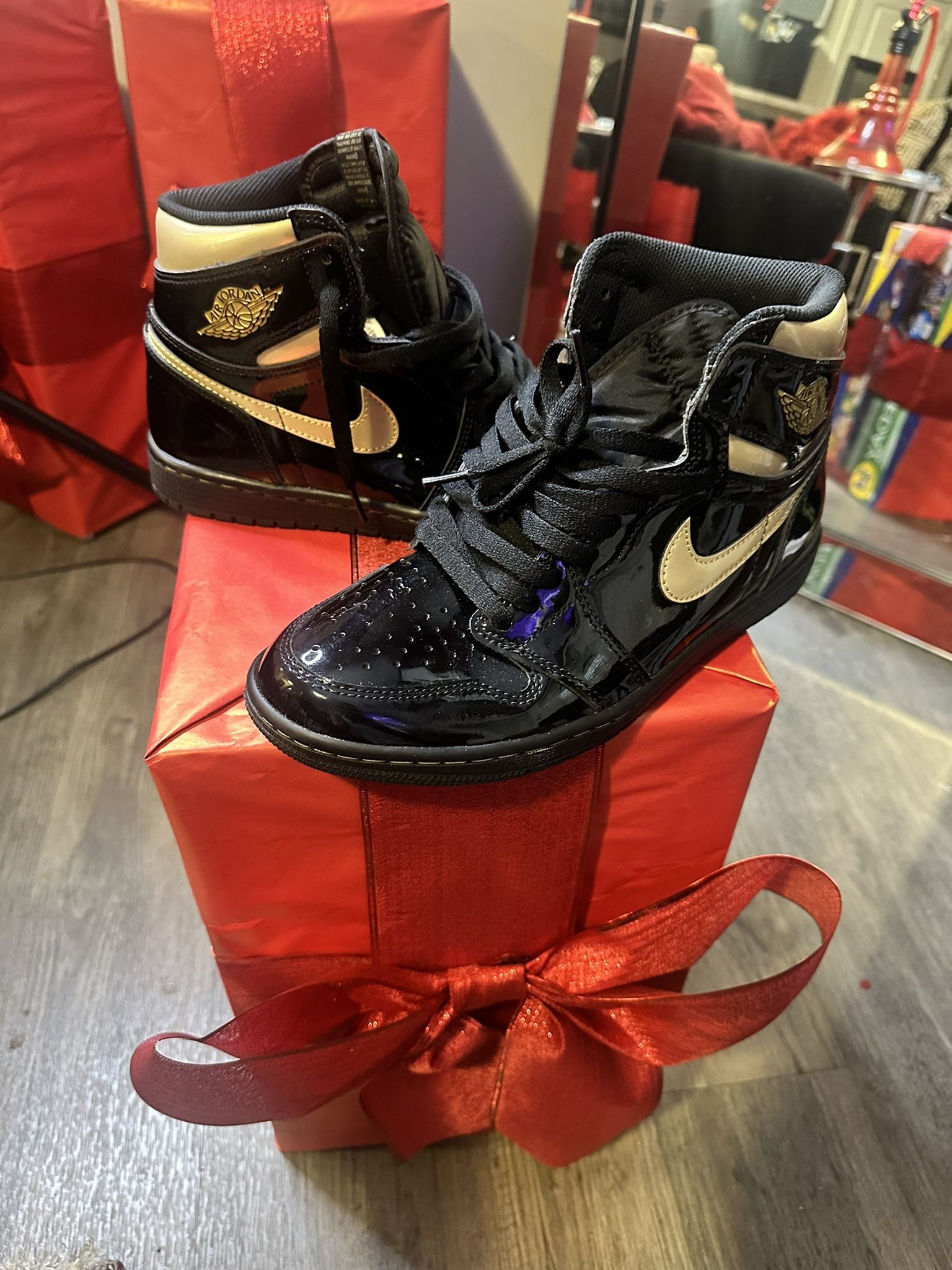 $80 Jordan Patent Leather 1s Sz8