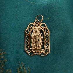 14k Gold Virgin Mary Pendant