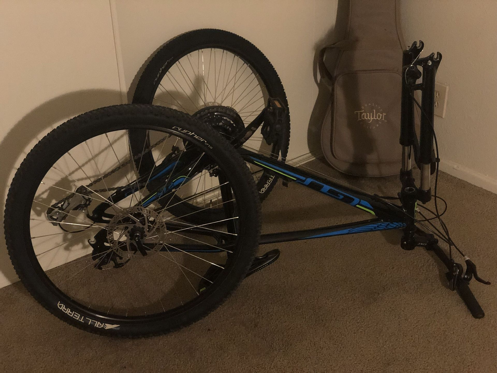 GT Outpost Expert 27.5” S