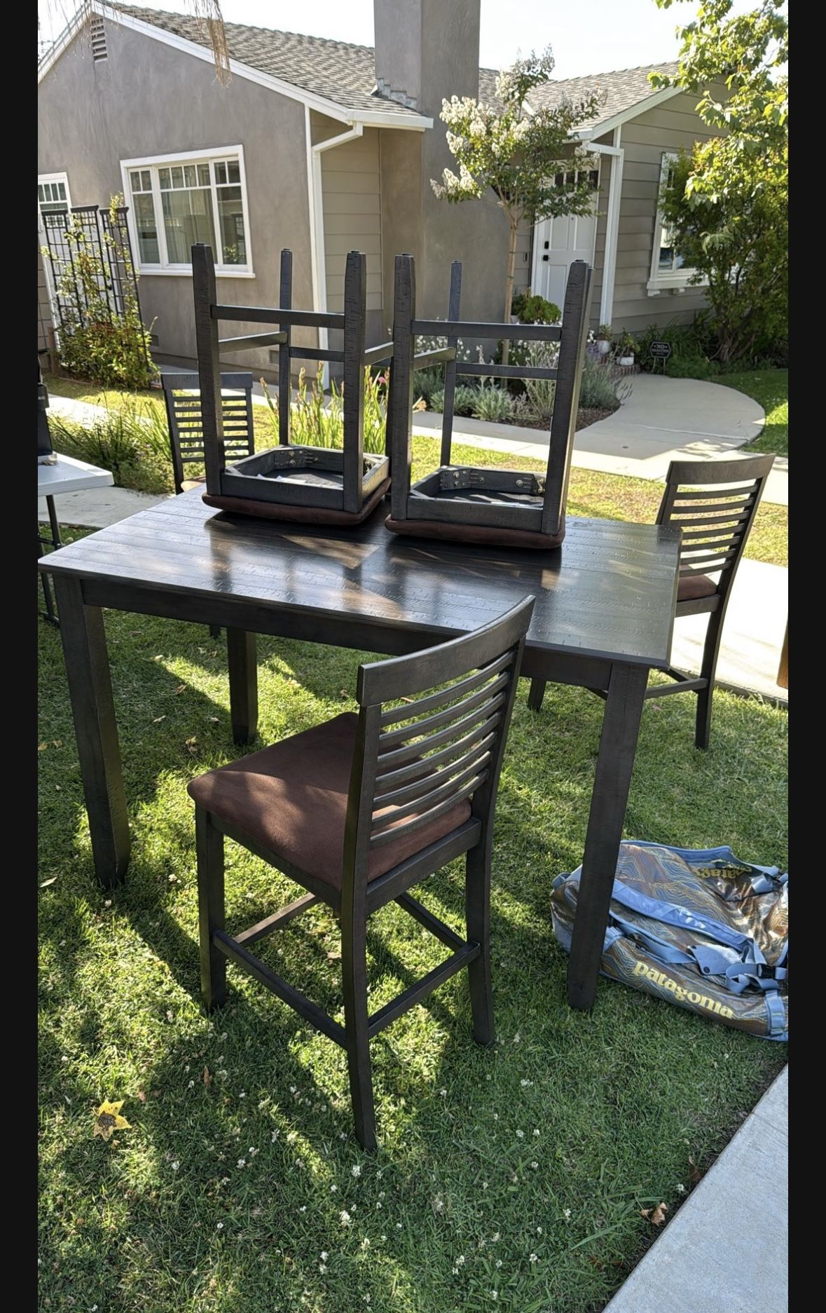 Dining Table With Leaf And 6 Chairs