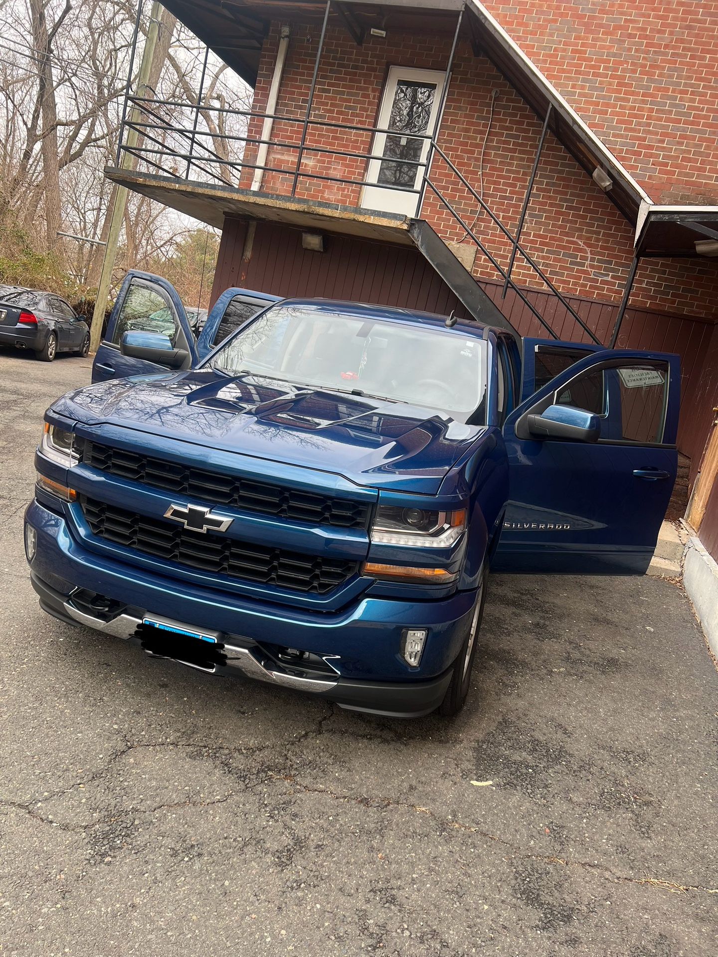 Jose Villanueva Chevy Silverado, 2017, perfectas, condiciones 65,000 millions
