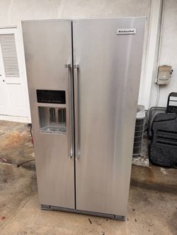 Matching Kitchenaid Side By Side Refrigerator and Dishwasher