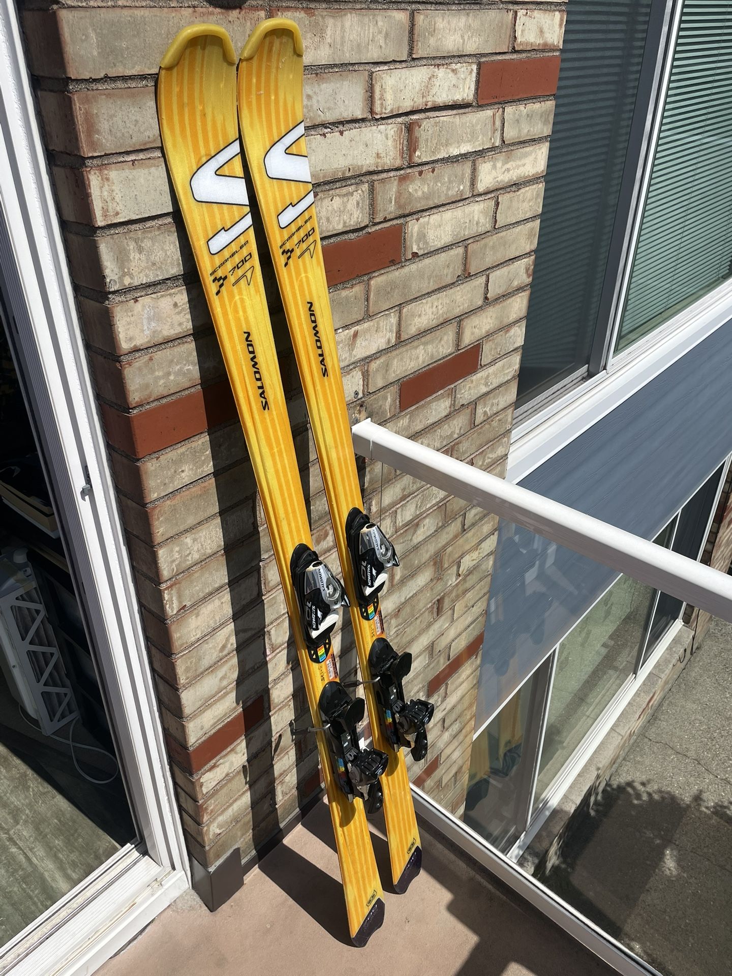 Salomon Scrambler 700 Skis + Bindings