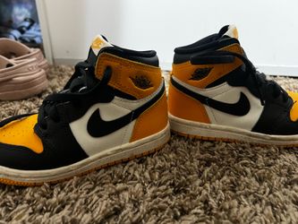 Nike Jordan 1 Taxi yellow toe