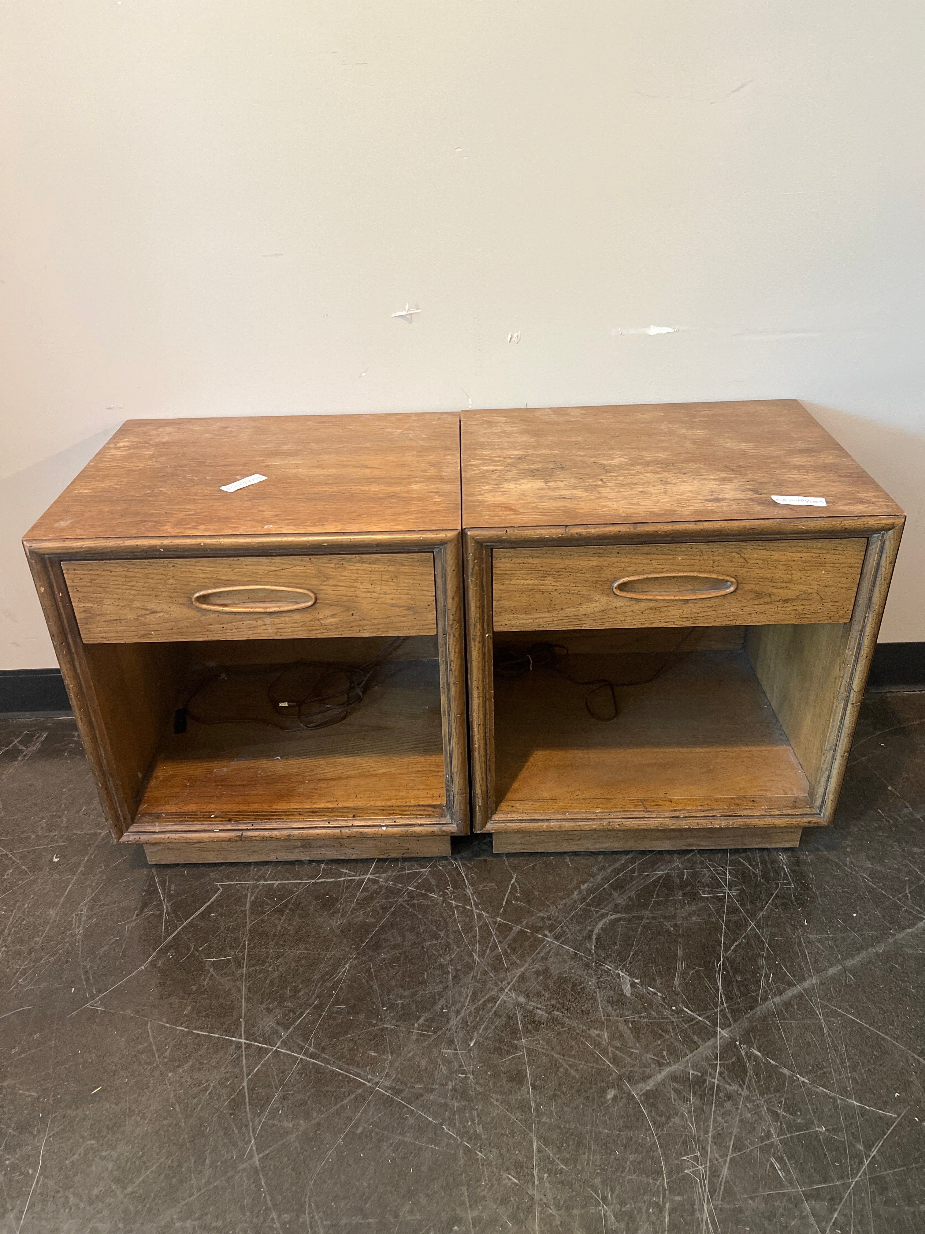 Henredon Mid-Century Modern Nightstand