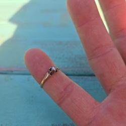 Women's Gold Diamond Ring 