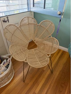 Flower Shape Chair