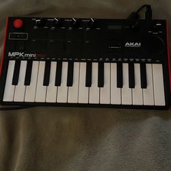 MIDI keyboard AKAI