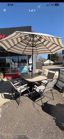 Patio set (new in box) 8 pieces