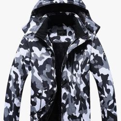 Camo Waterproof Ski Jacket Warm Winter Snow Coat Hooded size L.  (S)