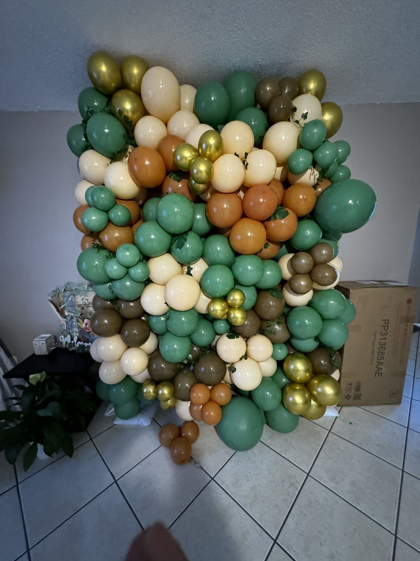 Balloon Arrangement For Birthday Party