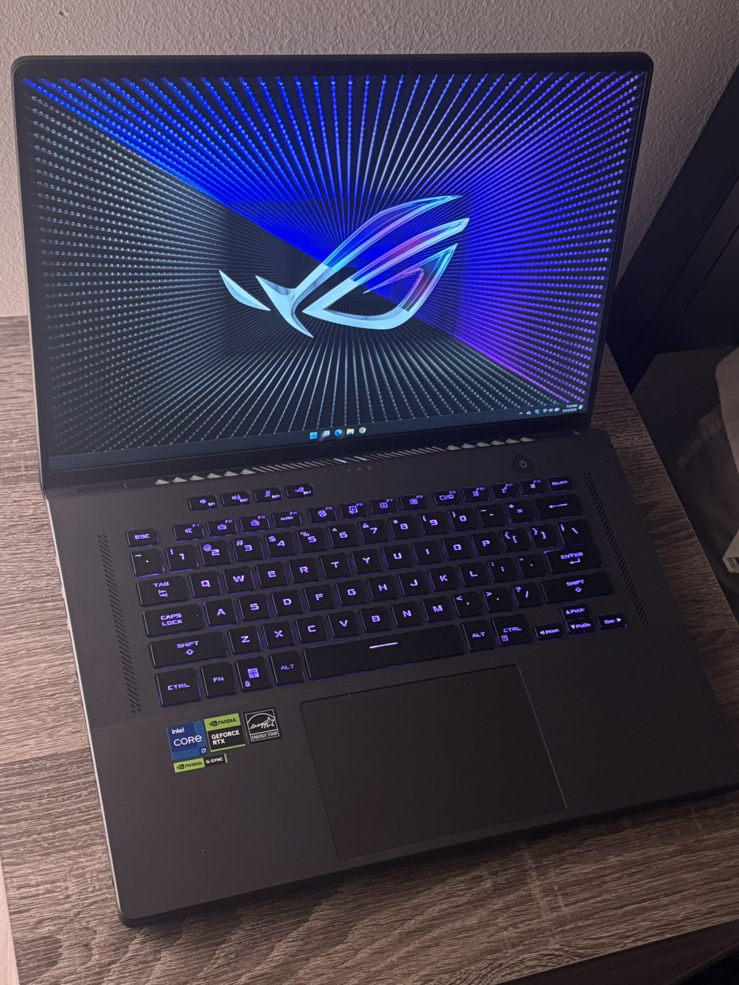 Gaming Laptop: ASUS ROG Zephyrus G16