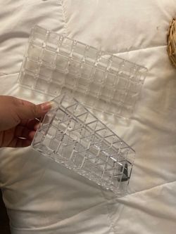 2 Lipstick holder