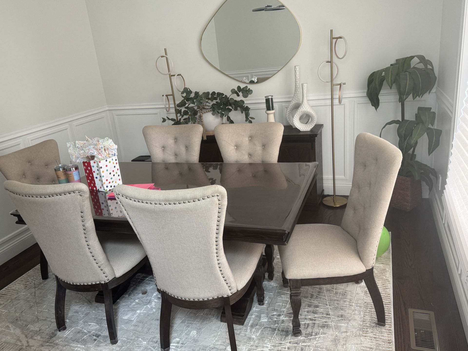 Dinning Table Chairs And Side Stand With Automatic Fire Place On Sale