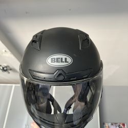Bell Helmet With Transitioning Visor