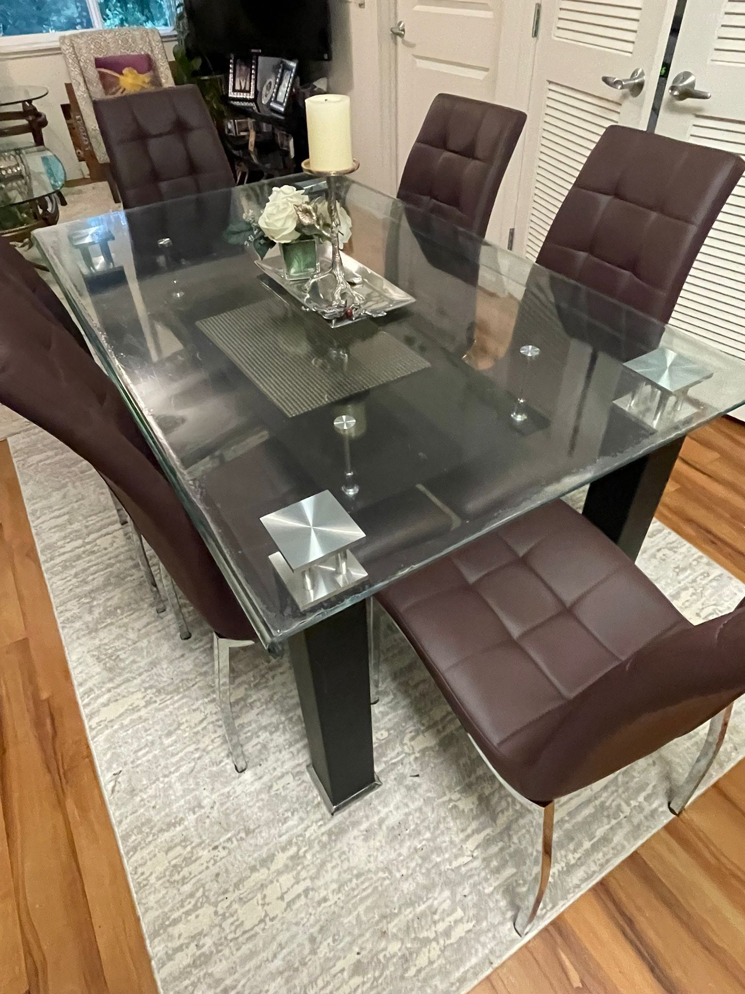 Dining table ( Glass ) 6’X3.5’