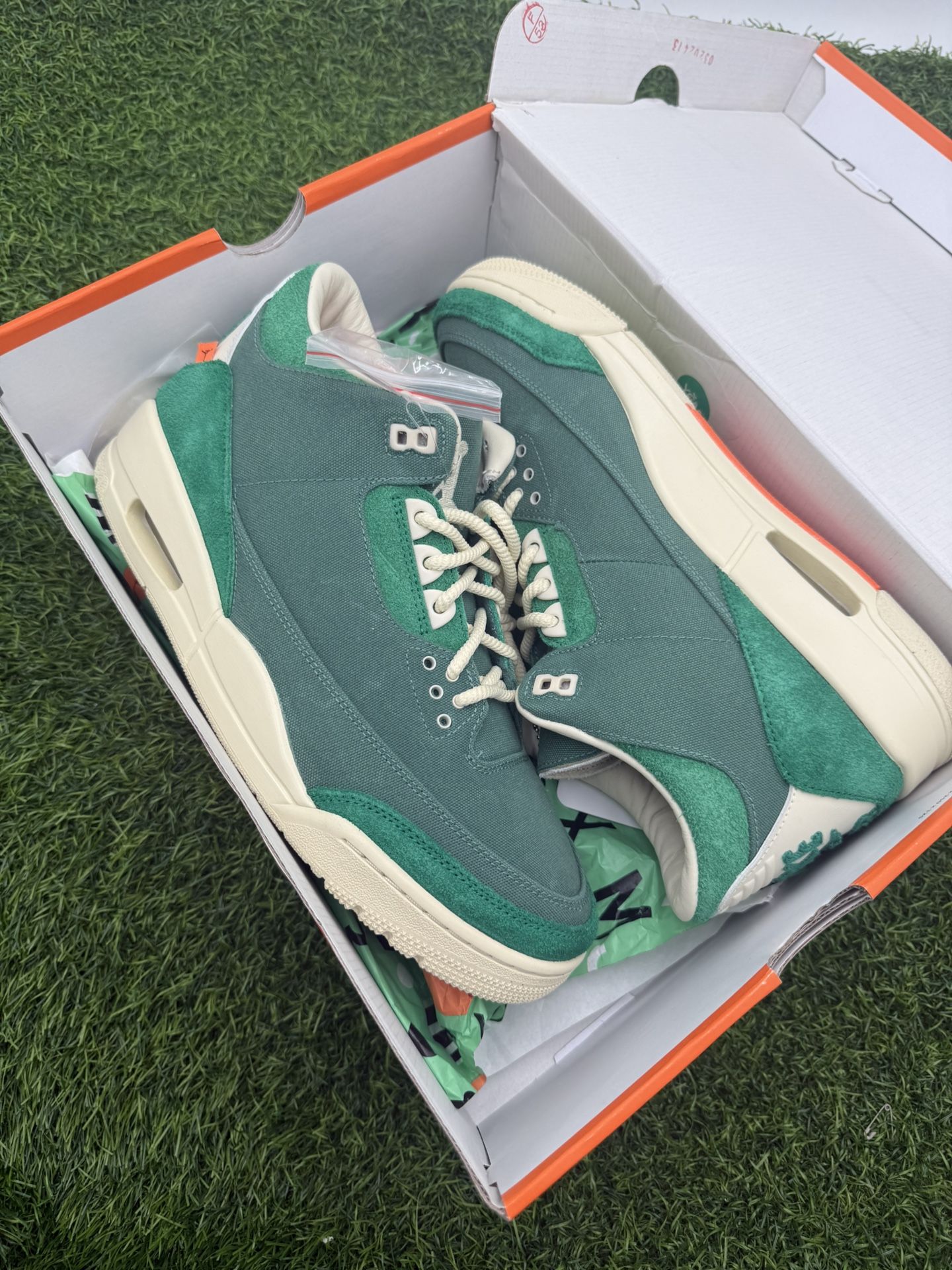 New Jordan 3 “Nina Chanel” Size 10.5