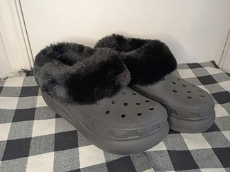 Black Crocs Clogs with Faux Fur Lining