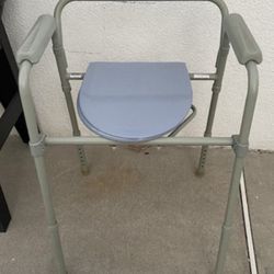 Commode Chair
