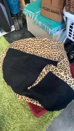Animal Print Bedspread and 2 Shams (size Full)
