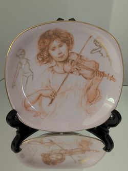 EDNA HIBEL - LIMITED EDITION GERMAN HUTSCHENREUTHER "ALLEGRO” COLLECTIBLE PLATE
 Each $10