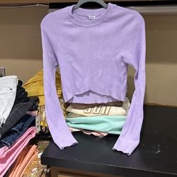 Women’s Garage Brand Purple Sweater Size L