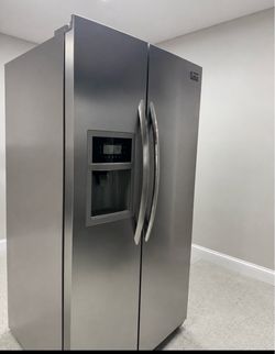 Frigidaire Gallery Side-by-Side Stainless Steel Refrigerator