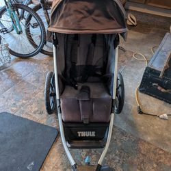 Thule Urban Glide 2- Running Stroller 