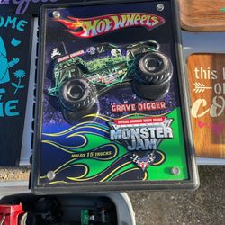 Autograph monster jam cases