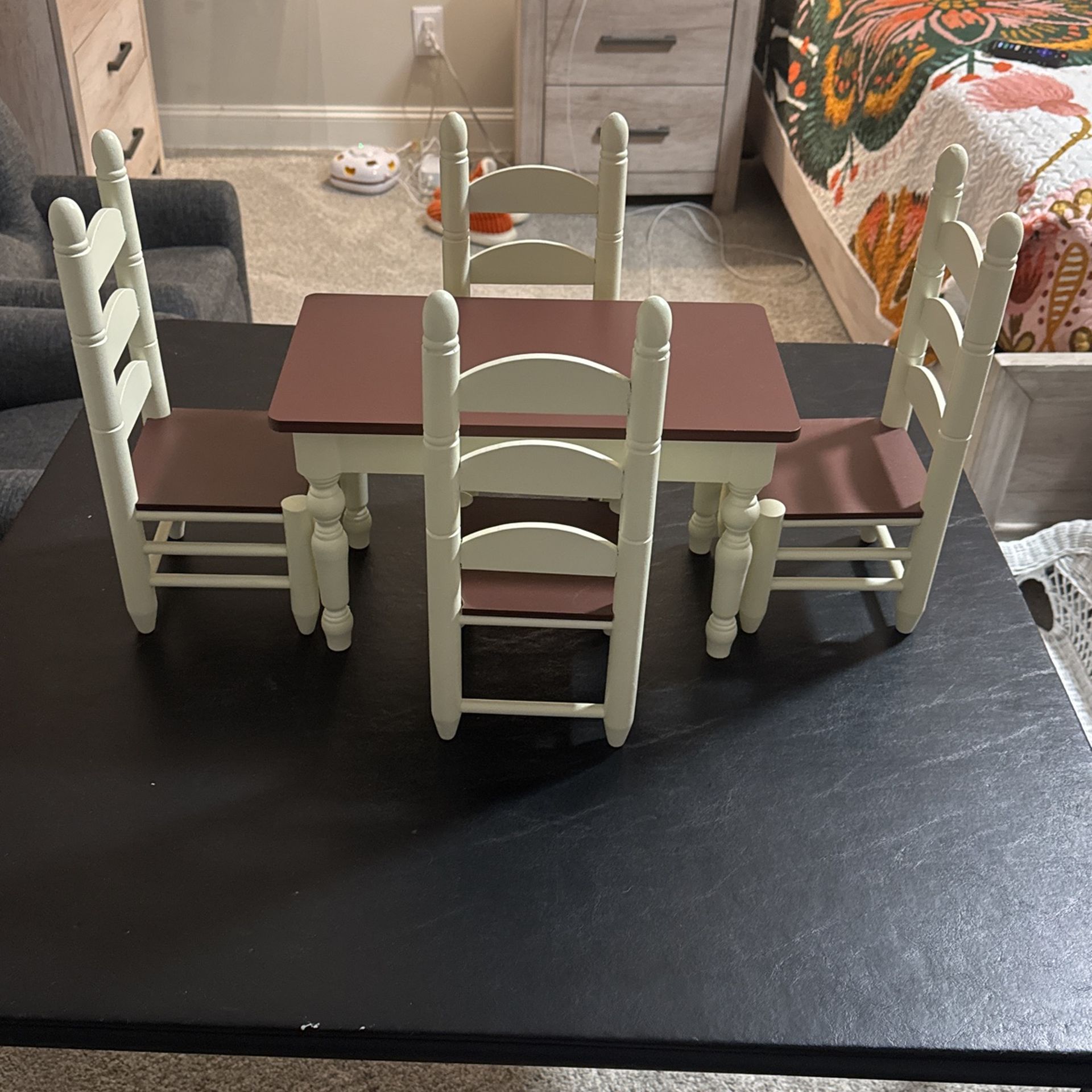 Little House On The Prairie Table Set