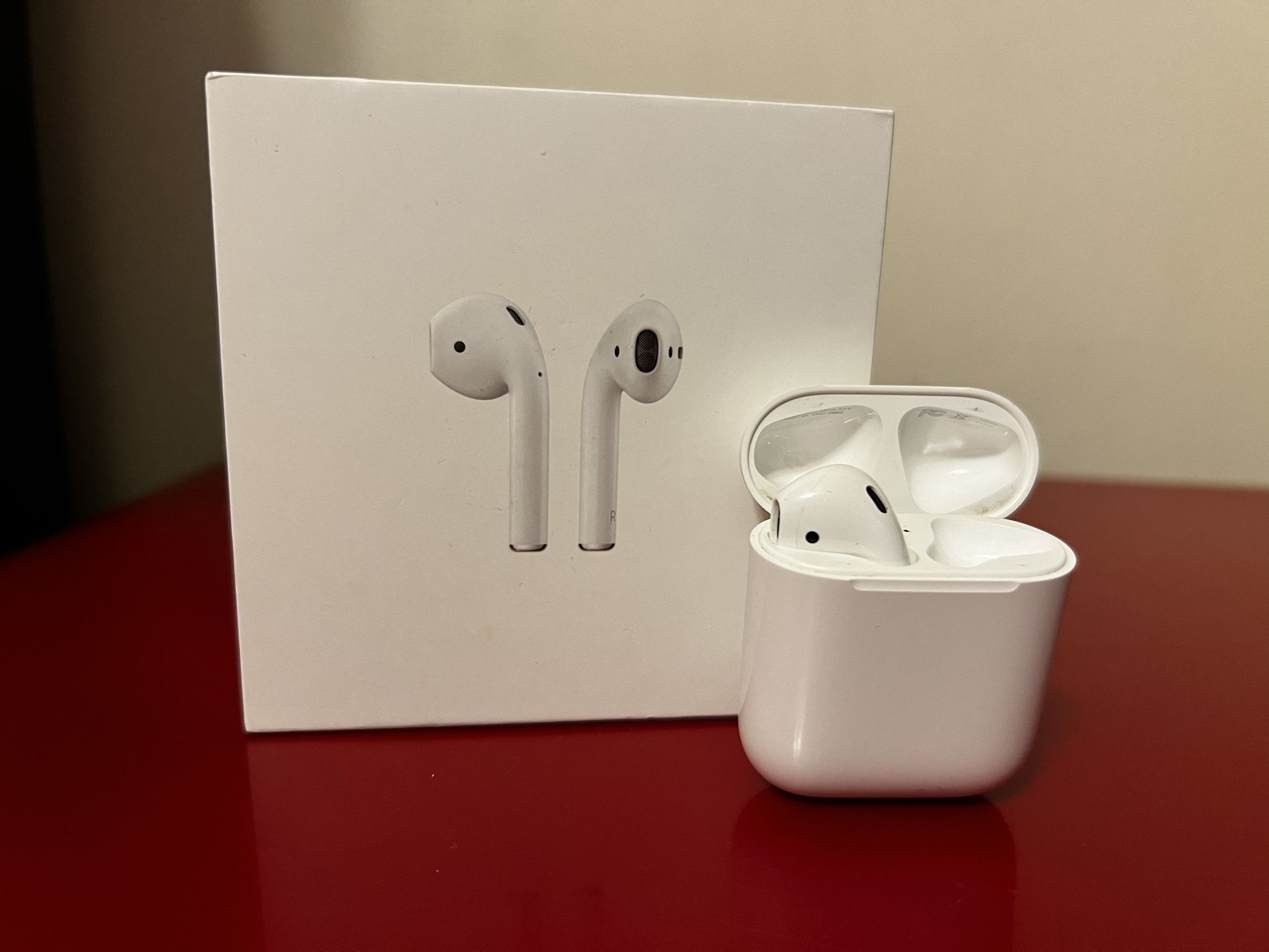 Left AirPod *0NLY•