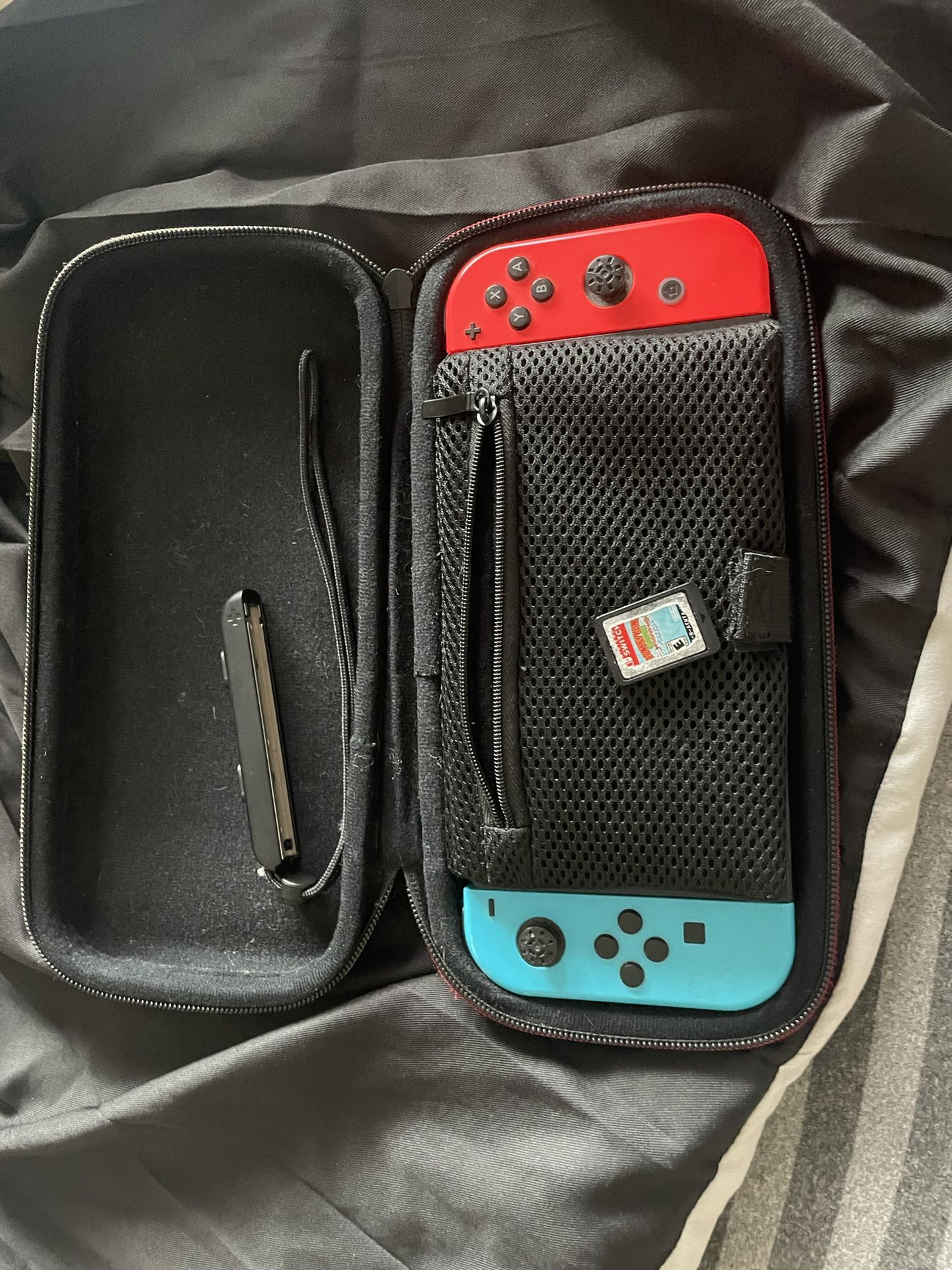 Use Nintendo Switch Comes With Everything In Photo