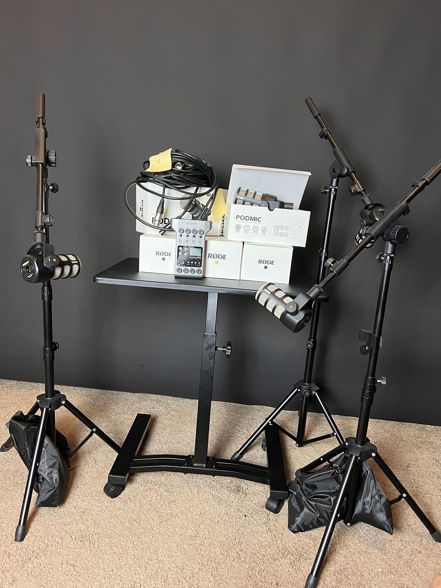 Podcast Kit With 4 Microphones, Podcast Recorder, Wires, Mic stand