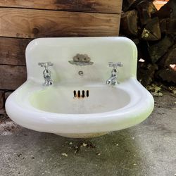 Early 1900’s Wall Mount Sink 