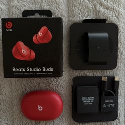 Beats Studio Buds 