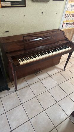 Grand piano