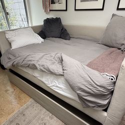Pottery Barn Kids Carter Square Daybed With Trundle 