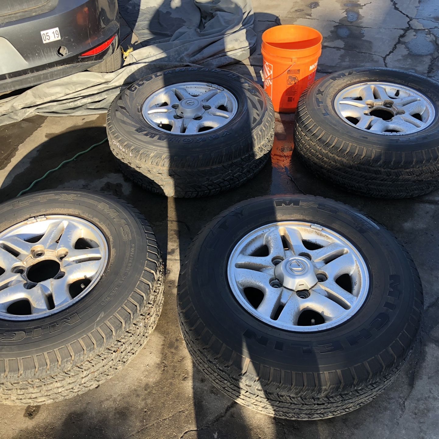 Lexus LX470 Wheels Rims and Tires