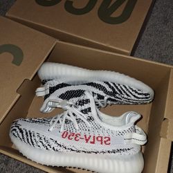 Yeezy Zebra Kids 2.5y / New