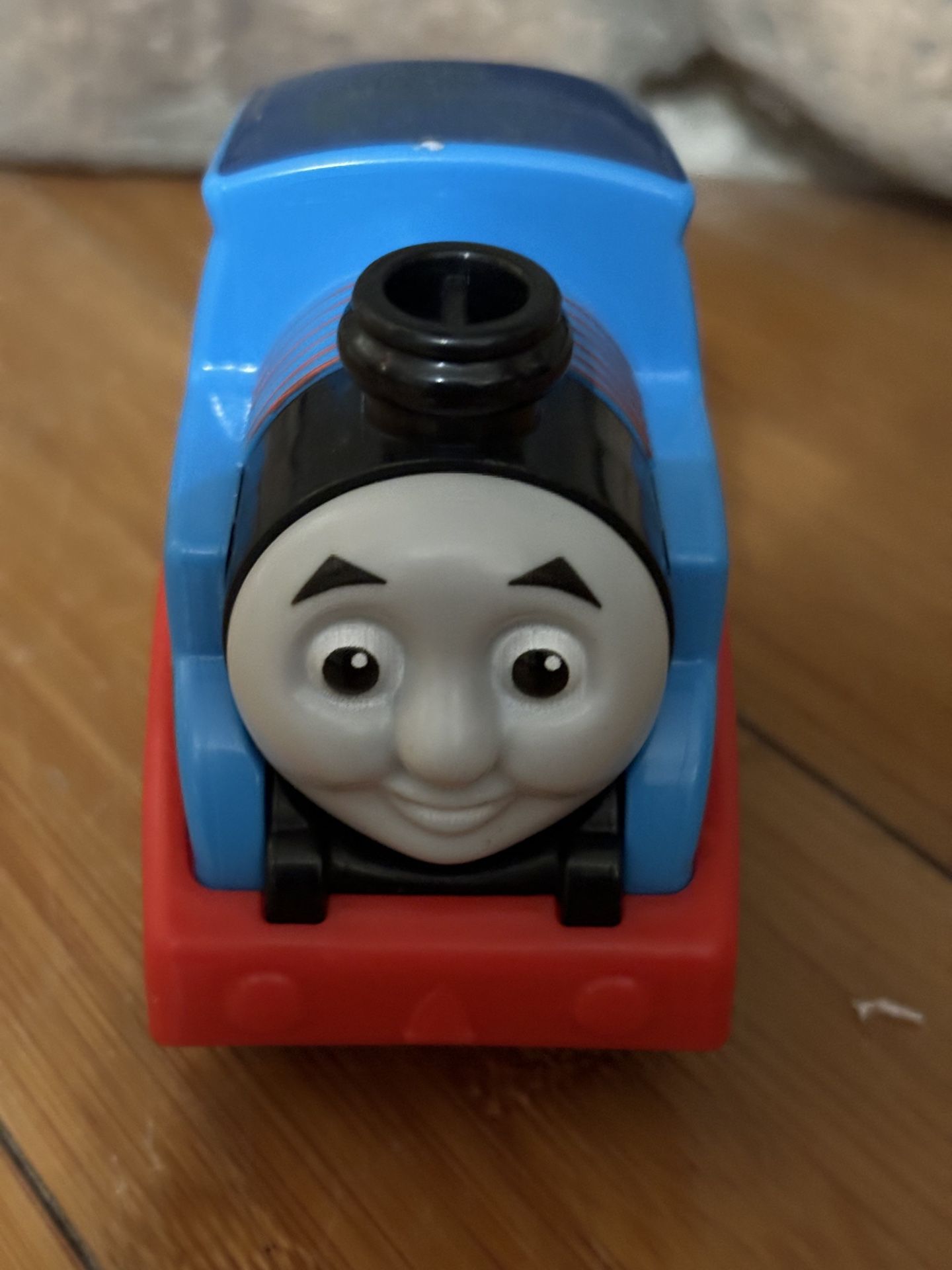 Thomas & Friends Birthday Wish Thomas Toy Train Engine 4" Replacement Vehicle