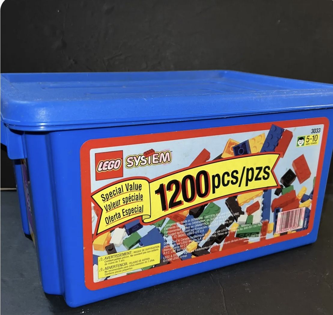 LEGO SYSTEM 3033 -6+ Pounds In Blue Lego Tub